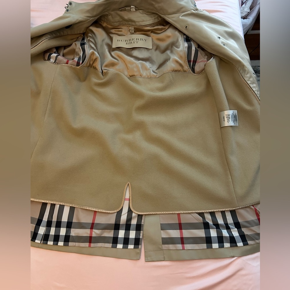 Mid-Length Burberry Brit Trench Coat Size 12 with zippered lining - Picture 10 of 16